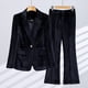 thumbnail image 3 of Conjunto de traje pequeño de terciopelo dorado con parte superior de temperamento femenino para mujer, chaqueta de traje roja, verde, azul y negra, para otoño, 3 of 6