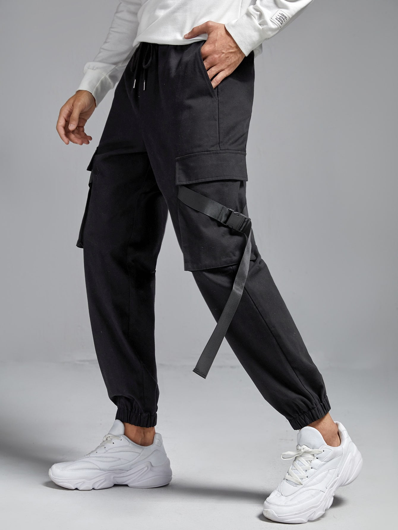 Men Flap Pocket Side Buckled Drawstring 