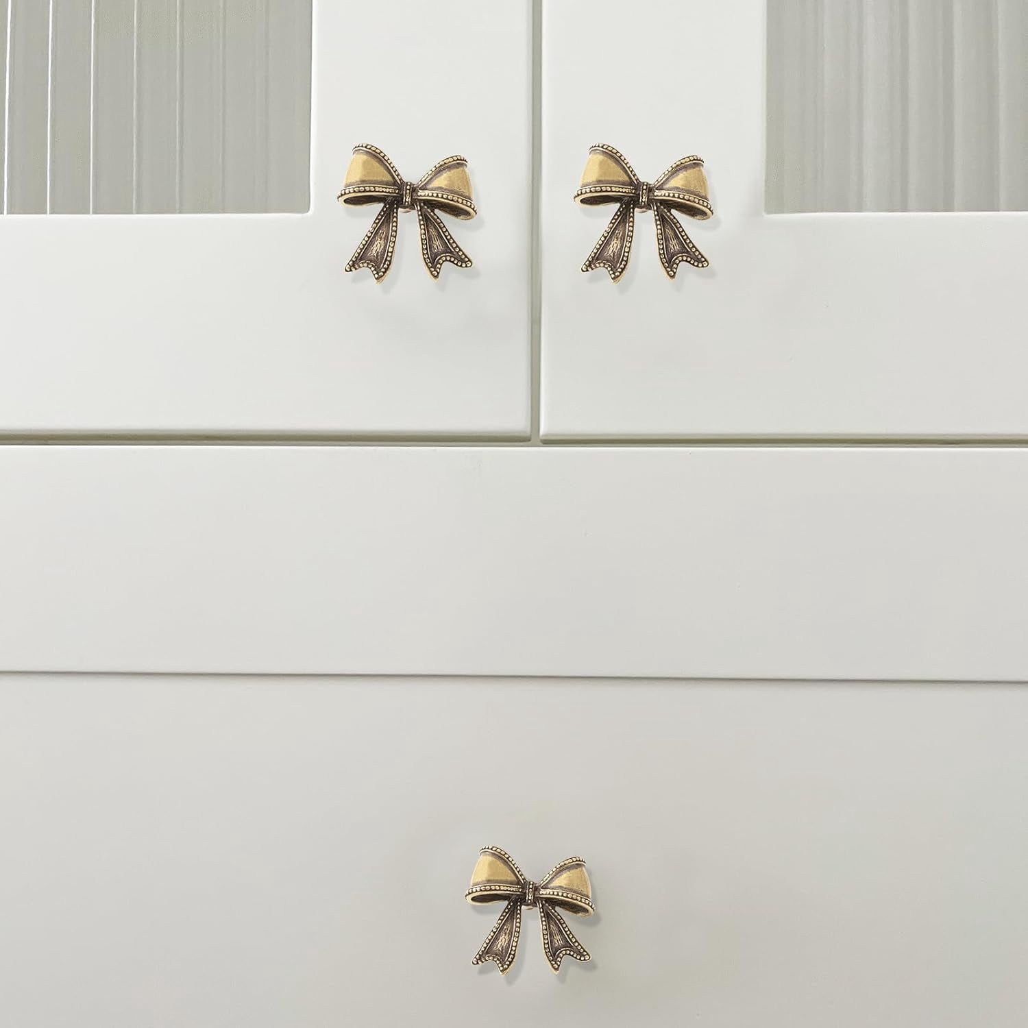 CATPAN 6 Pack Antique Gold Bow Cabinet Knobs Brass,Rustic Bowknot Drawer Dresser Furniture Knobs and Pulls Vintage for Kitchen,Bathroom, Bedroom,Kid Room (Antique Gold)