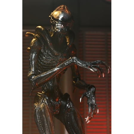 NECA - Alien : Romulus 7" Scale Action Figure-Ultimate Scorched Xenomorph