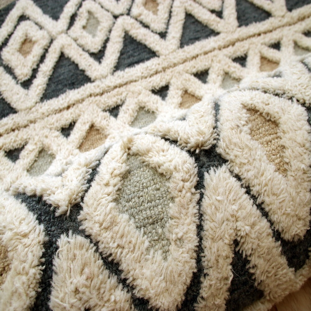 Ox Bay Talia 6' Round Cream/Blue Diamond Striped Wool Indoor Area Rug