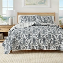 Great Bay Home Elevated Coastal Reversible Cotton Twin / Twin XL Quilt Set
