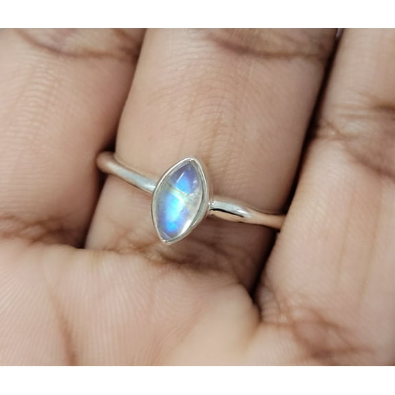 Natural Blue Flashy Moonstone Solitaire Ring-Designer Moonstone Birthstone Ring For Her-Blue Fire Mood Ring-Silver Moonstone Wedding Gift