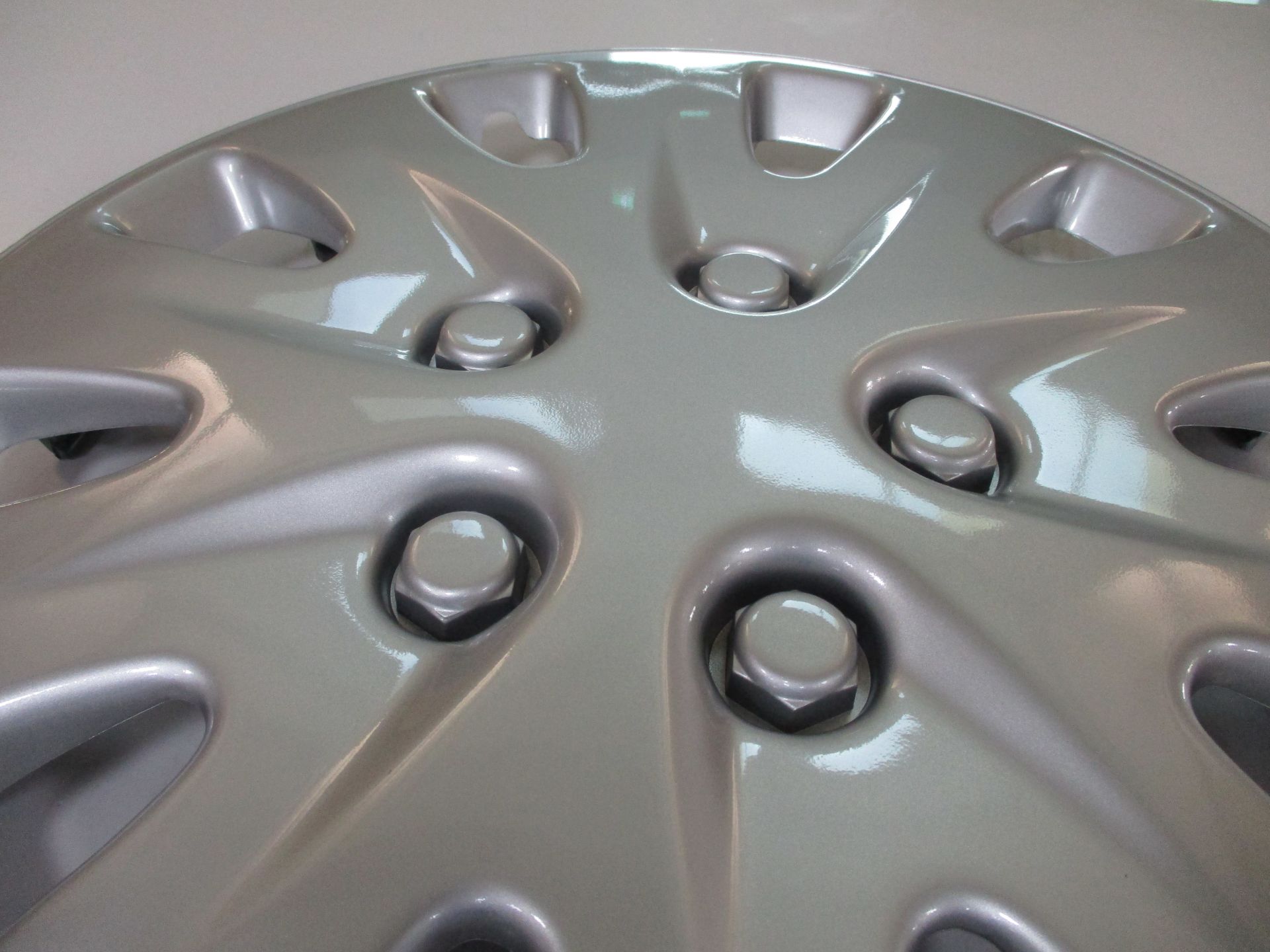 Autosmart Silver Alloy W/ Lacquer Finish Wheel Cover, Chrysler Replica, 16", Set of 4