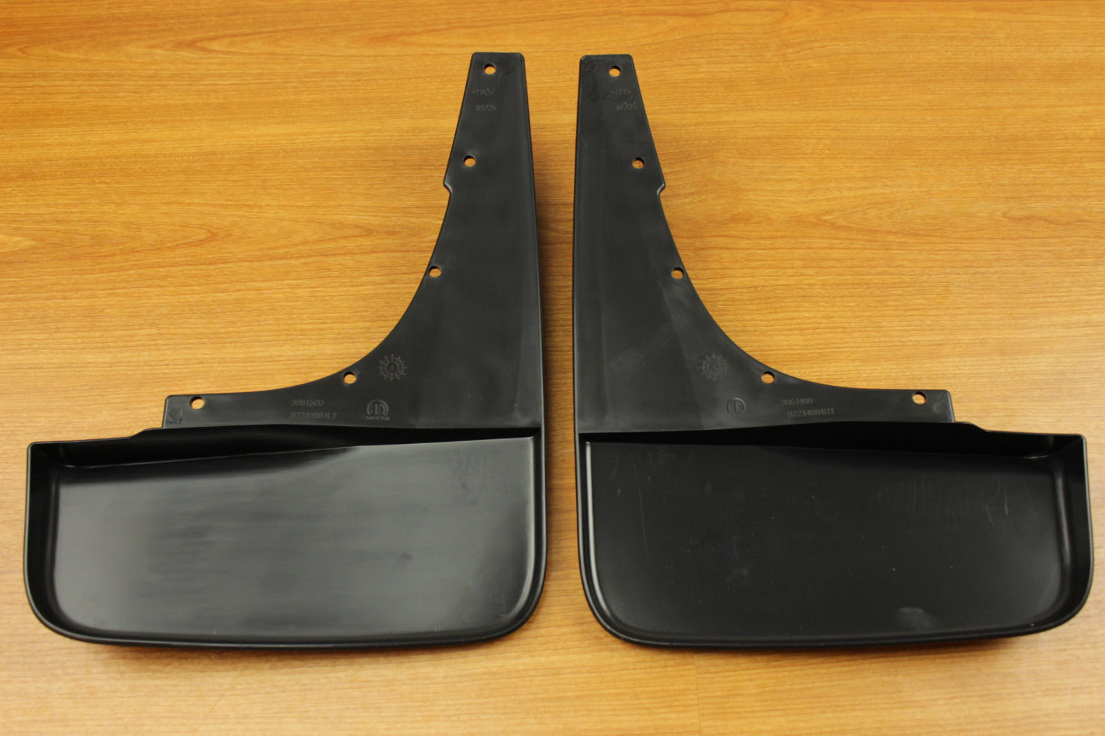 2014 Jeep Cherokee Front and Rear Molded Splash Mud Flap Guard Mopar