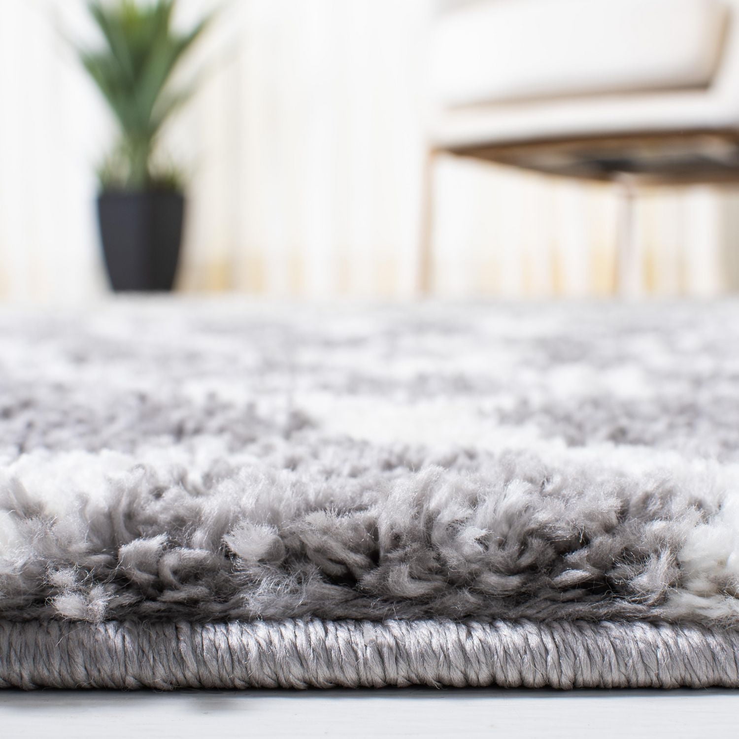 SAFAVIEH Berber Tanner Geometric Diamonds Shag Area Rug