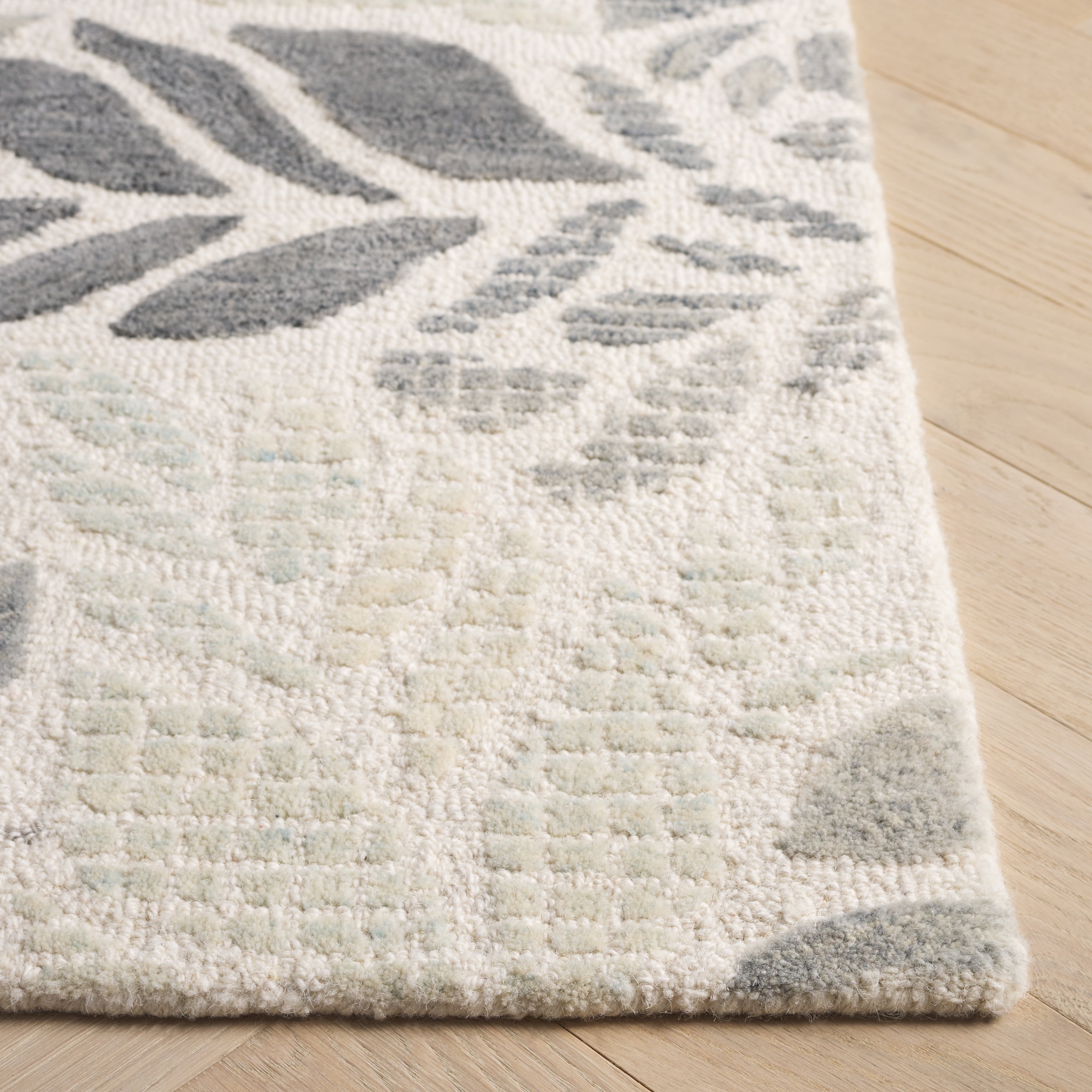SAFAVIEH Martha Stewart Jardin Floral Area Rug, Ivory/Grey, 4' x 6'