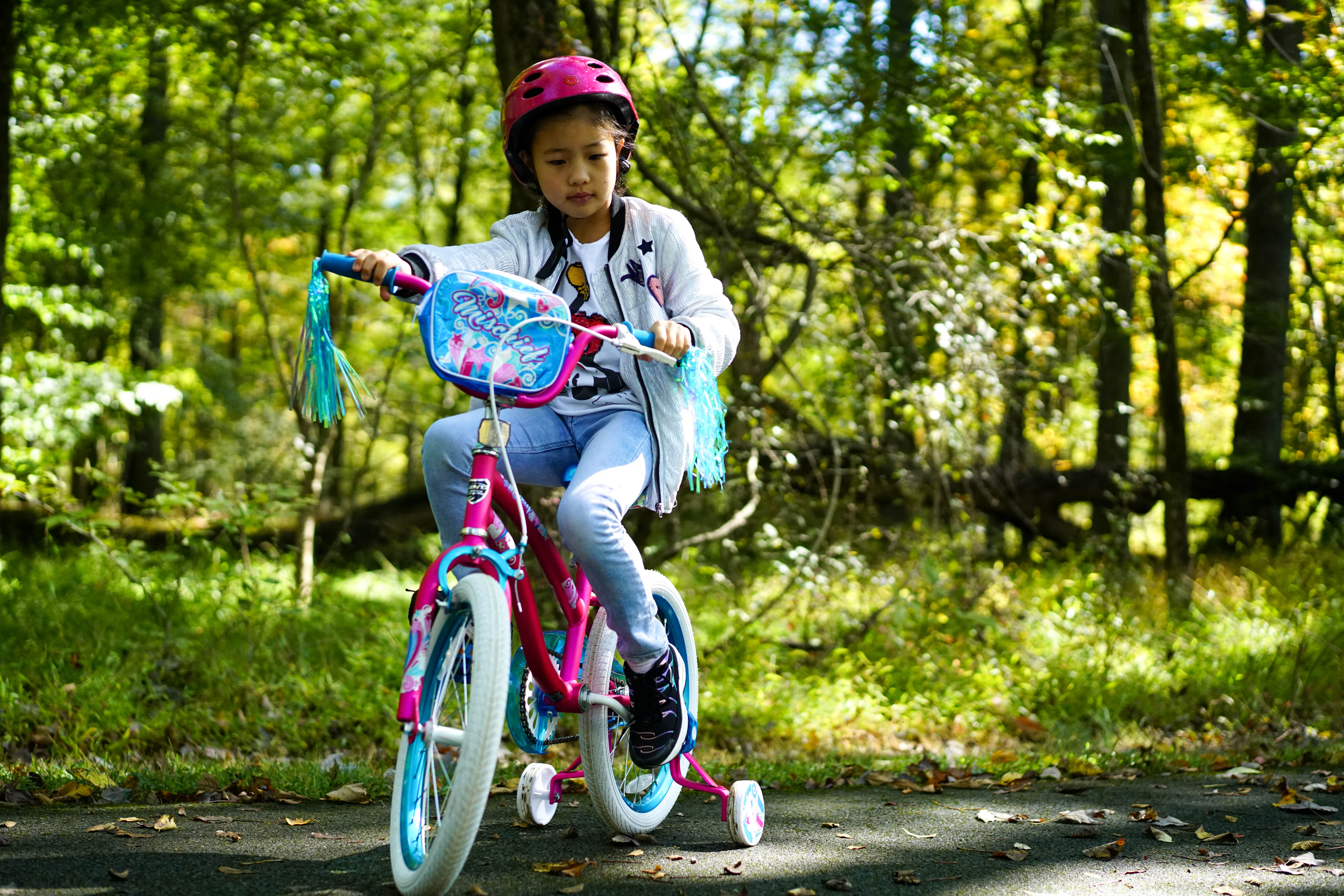 Kent 18 in. Mischief Girl's Child Bike, Pink and Blue - image 4 of 11