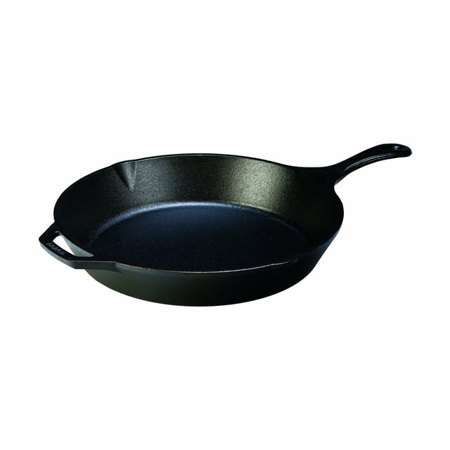 sartén precurada de hierro fundido lodge de 13-1/4 pulgadas - mango exclusivo en forma de lágrima - para usar en el horno, la estufa, la parrilla o sobre una fogata, color negro Vista frontal centrada de sartén Lodge de 13-1/4" con acabado negro mate curado, superficie de cocción lisa, vertedera en el borde y asa auxiliar rectangular; mango en forma de lágrima; adecuada para horno, estufa, parrilla o fogata y a menudo usada también para dorar y servir.