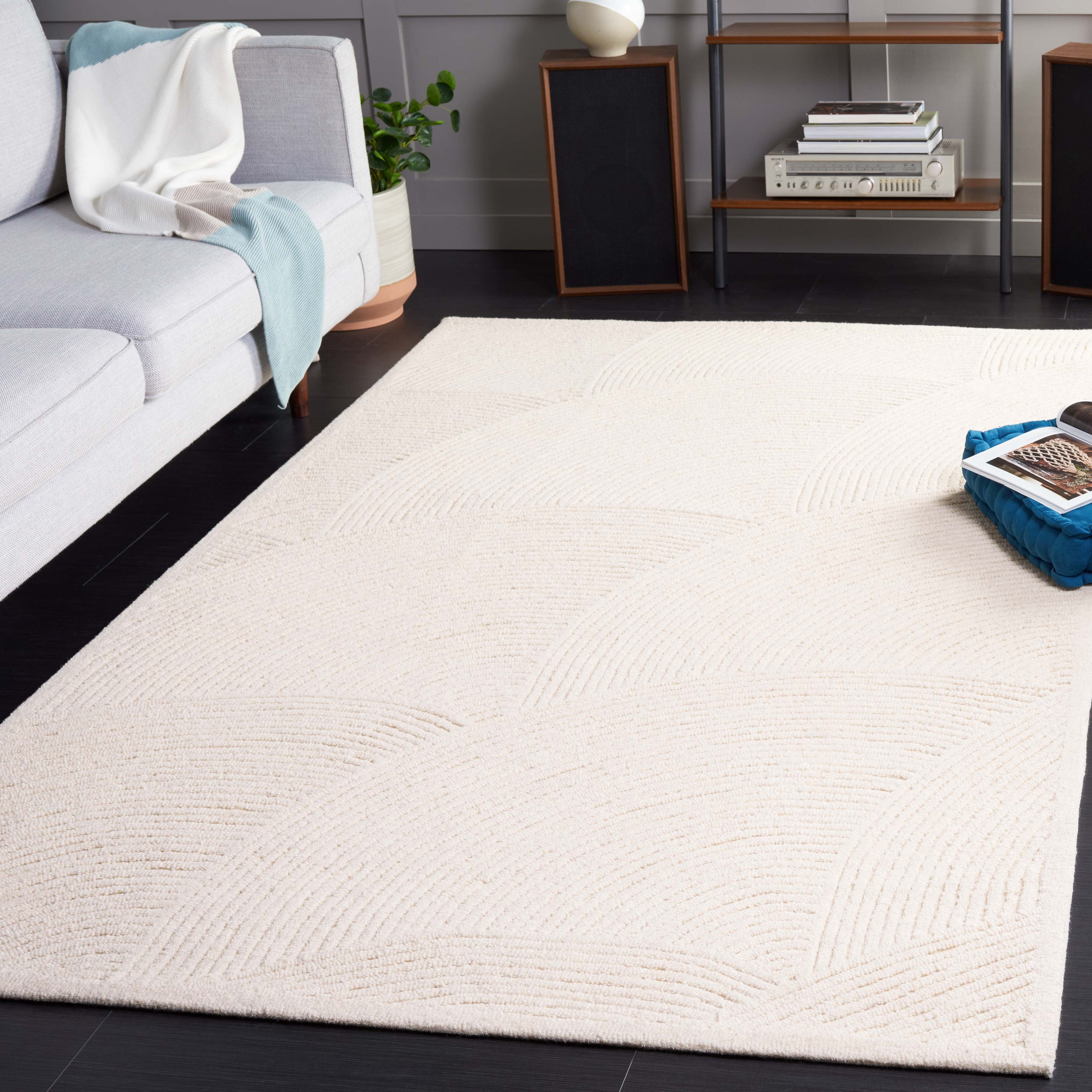 SAFAVIEH Textural Ifrit Geometric Area Rug, Ivory, 6' x 9'