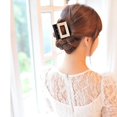 thumbnail image 4 of Pinza de pelo grande Soledad Pinzas para El cabello con joyas para damas Negro, 4 of 10