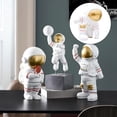 thumbnail image 3 of Estatuilla de la estatua del Espacio exterior Oficina en el hogar Habitación para niños Bar Guardería Estantería uppercut izquierdo Zulema Figuras de astronauta de resina, 3 of 8