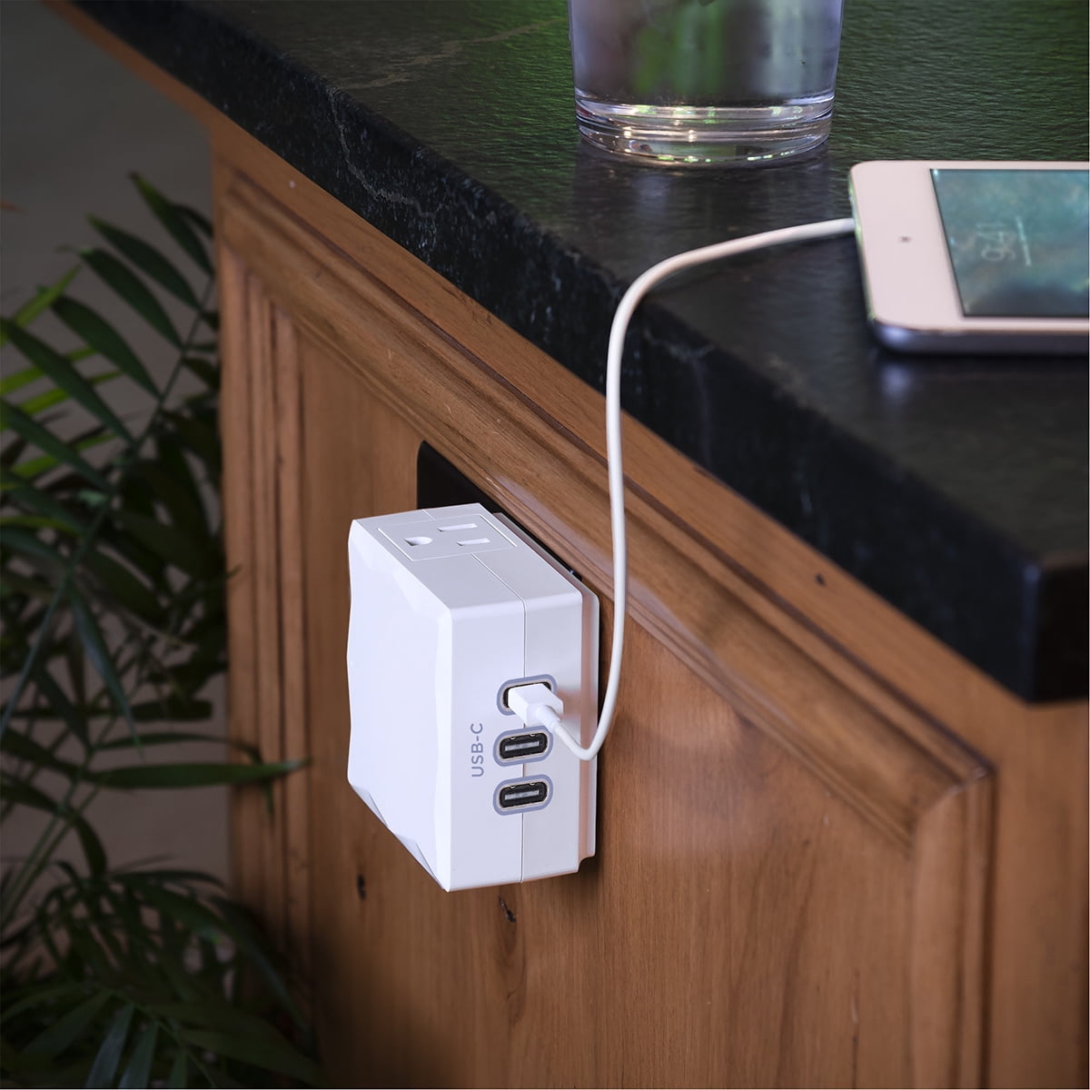CyberPower P2WUC3 2-Outlet Home/Office Wall-Tap Surge Protector with 3x USB-C Port, White