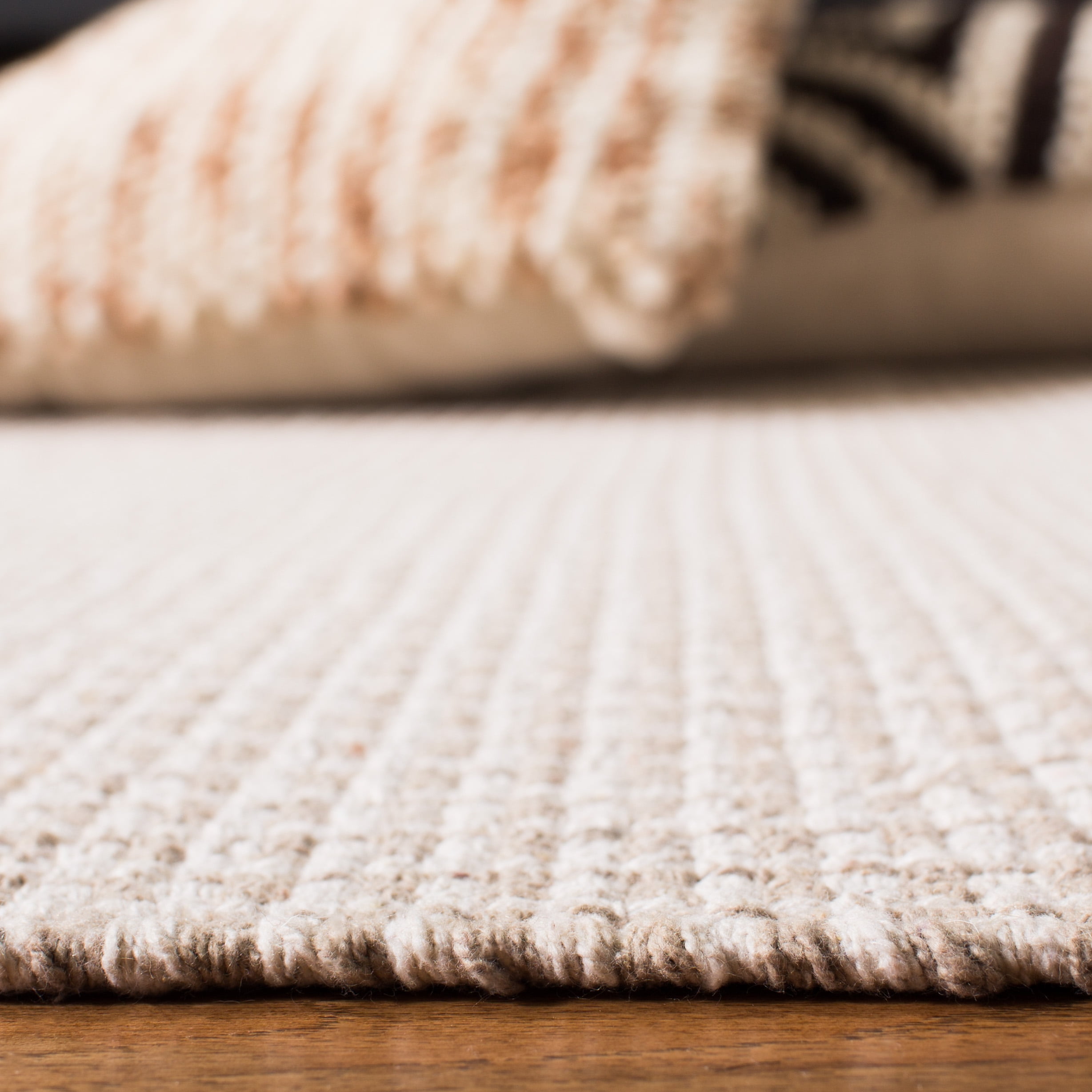 SAFAVIEH Montauk Patton Geometric Cotton Runner Rug, Ivory/Grey, 2'3" x 20'