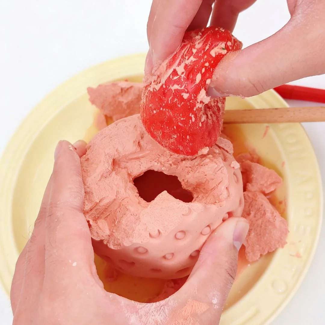 Squeeze Squad Smashables Taba Strawberry Dig Kit