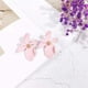 thumbnail image 4 of Pendientes de flores para mujer - Pendientes llamativos de flores rosas bohemias elegantes con capullos de flores doradas, pendientes de botón de metal mate de moda Grandes, 4 of 5