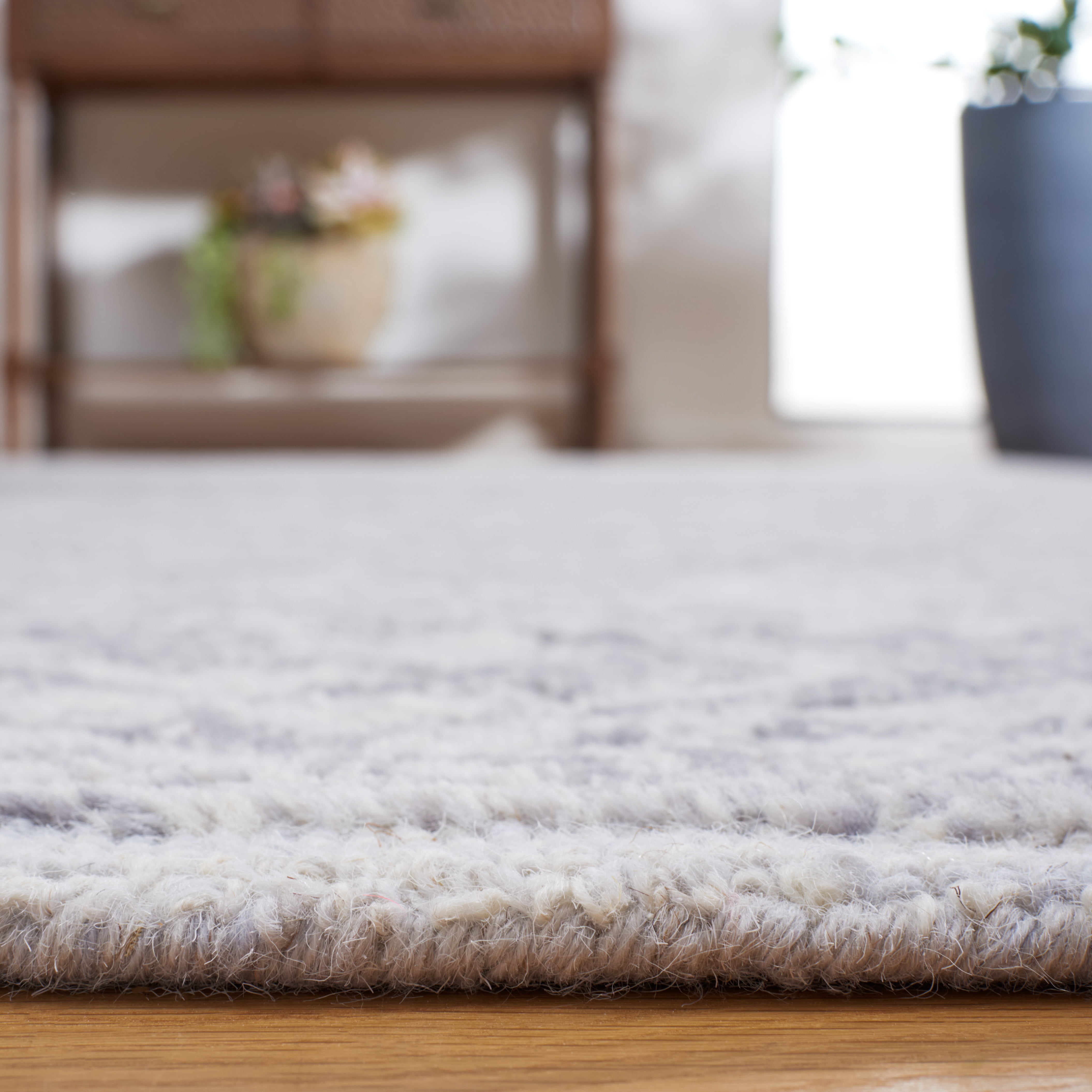 SAFAVIEH Marquee Lalit Diamond Area Rug, Grey, 6' x 6' Round