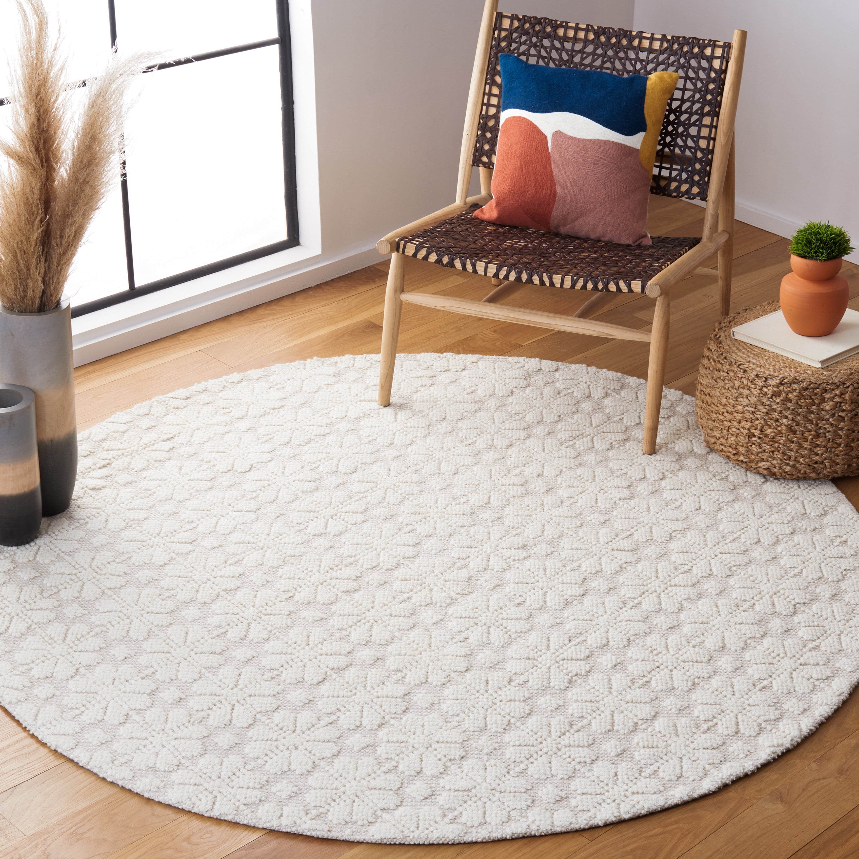 SAFAVIEH Vermont Martha Geometric Area Rug, 6' x 6' Round, Ivory