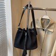 thumbnail image 3 of Bolso Tipo Cubo 6067 (), 3 of 9