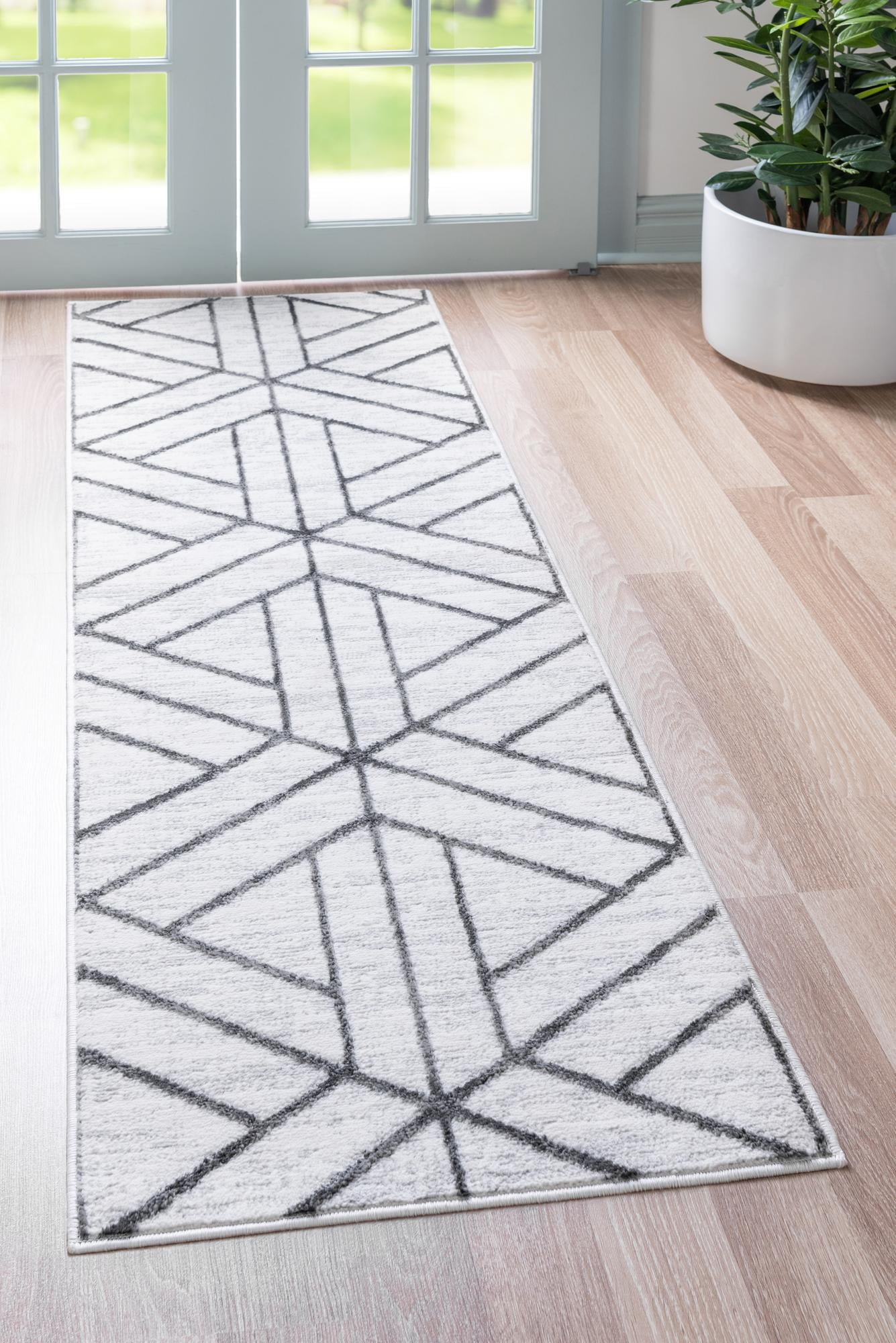 Rugs.com Lattice Trellis Collection Rug 6 Ft Runner White Low-Pile Rug Perfect for Hallways Entryways 