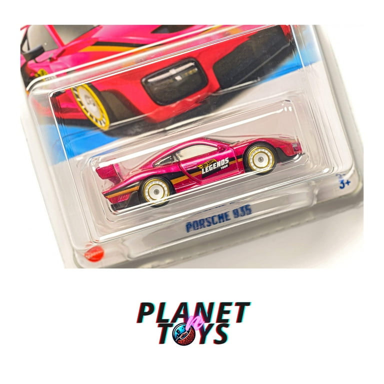 Hot Wheels Porsche 935 Legends Tour 2025 Edition Bundle +