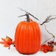 thumbnail image 1 of Calabazas artificiales de 9 pulgadas para decoración de Halloween - Calabazas falsas grandes de espuma para decoraciones otoñales, manualidades y centros de mesa de Acción de Gracias, 1 of 5