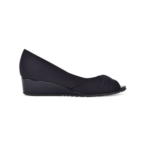 bandolino caddia wedge pumps