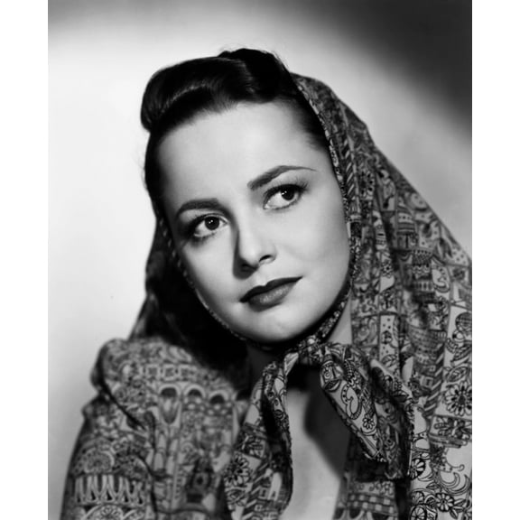 To Each His Own Olivia De Havilland 1946 Photo Print (16 x 20)