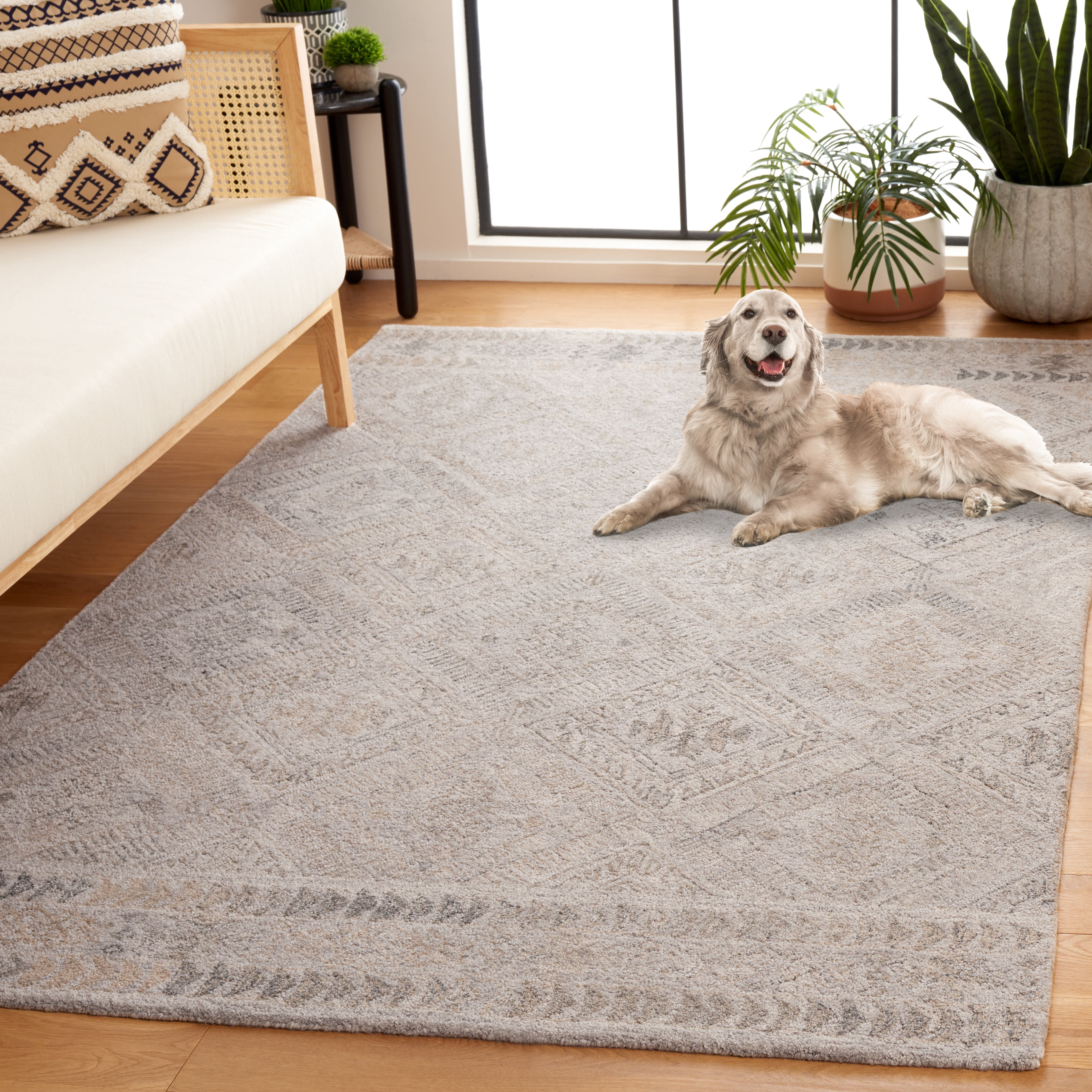 SAFAVIEH Abstract Camillo Tribal Area Rug, Gray/Beige, 4' x 6'