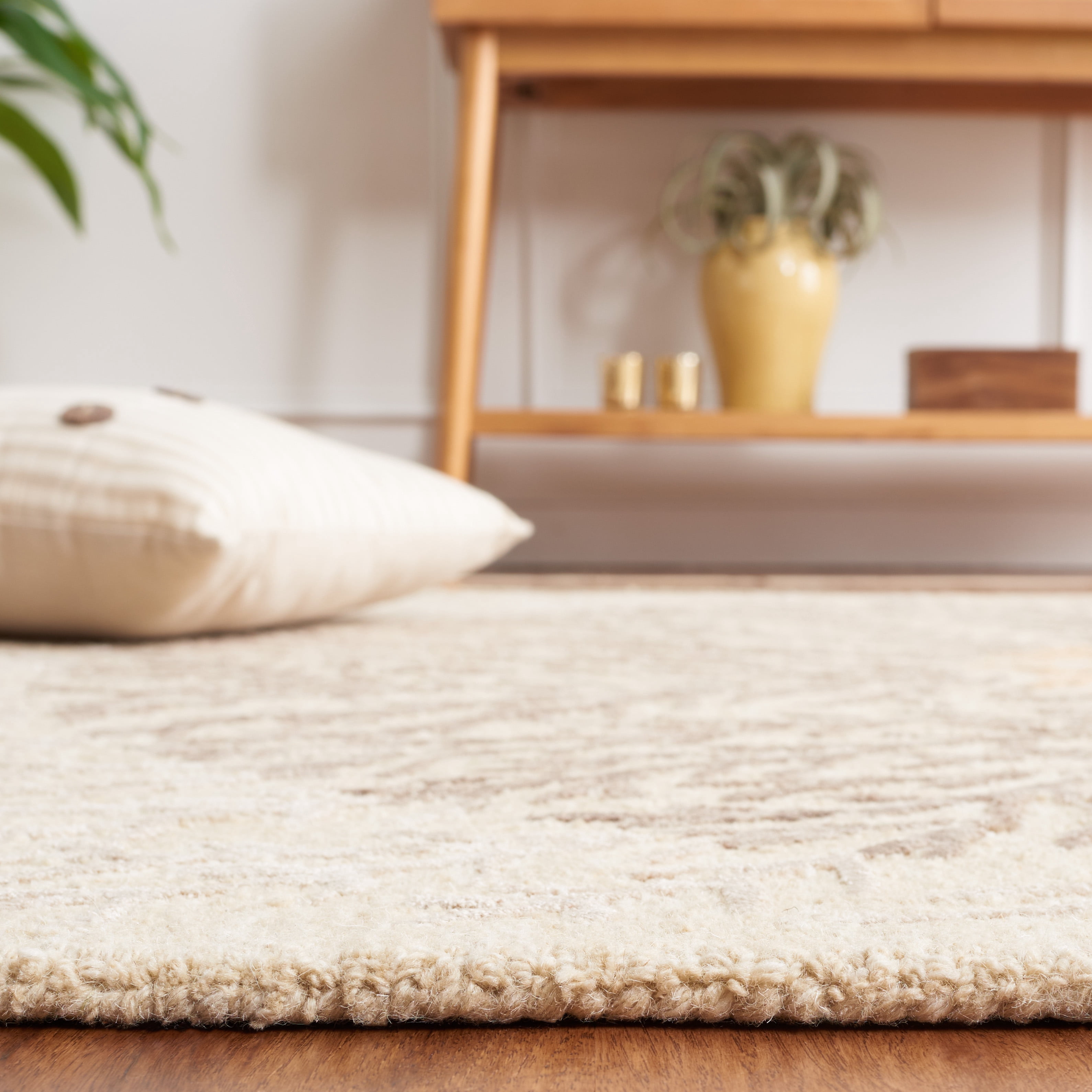 SAFAVIEH Soho Roger Abstract Area Rug, Beige/Brown, 8' x 10'