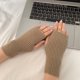 thumbnail image 1 of Guantes de medio dedo de otoño e invierno para mujer, de lana cálida, con dedos abiertos, para estudiantes, para escribir con pantalla táctil, con protección para la muñeca de punto grueso, 1 of 6