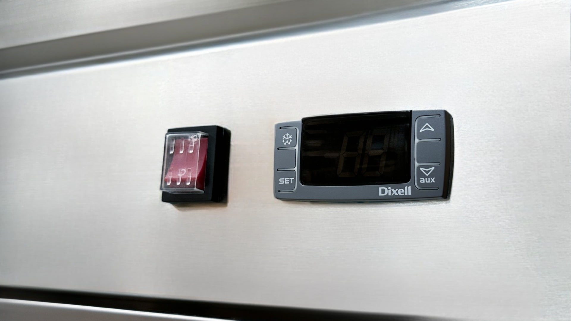 81 in. Commercial Upright Reach-In 3 Door Refrigerator in Stainless Steel 64.8 Cu. Ft. NSF ETL