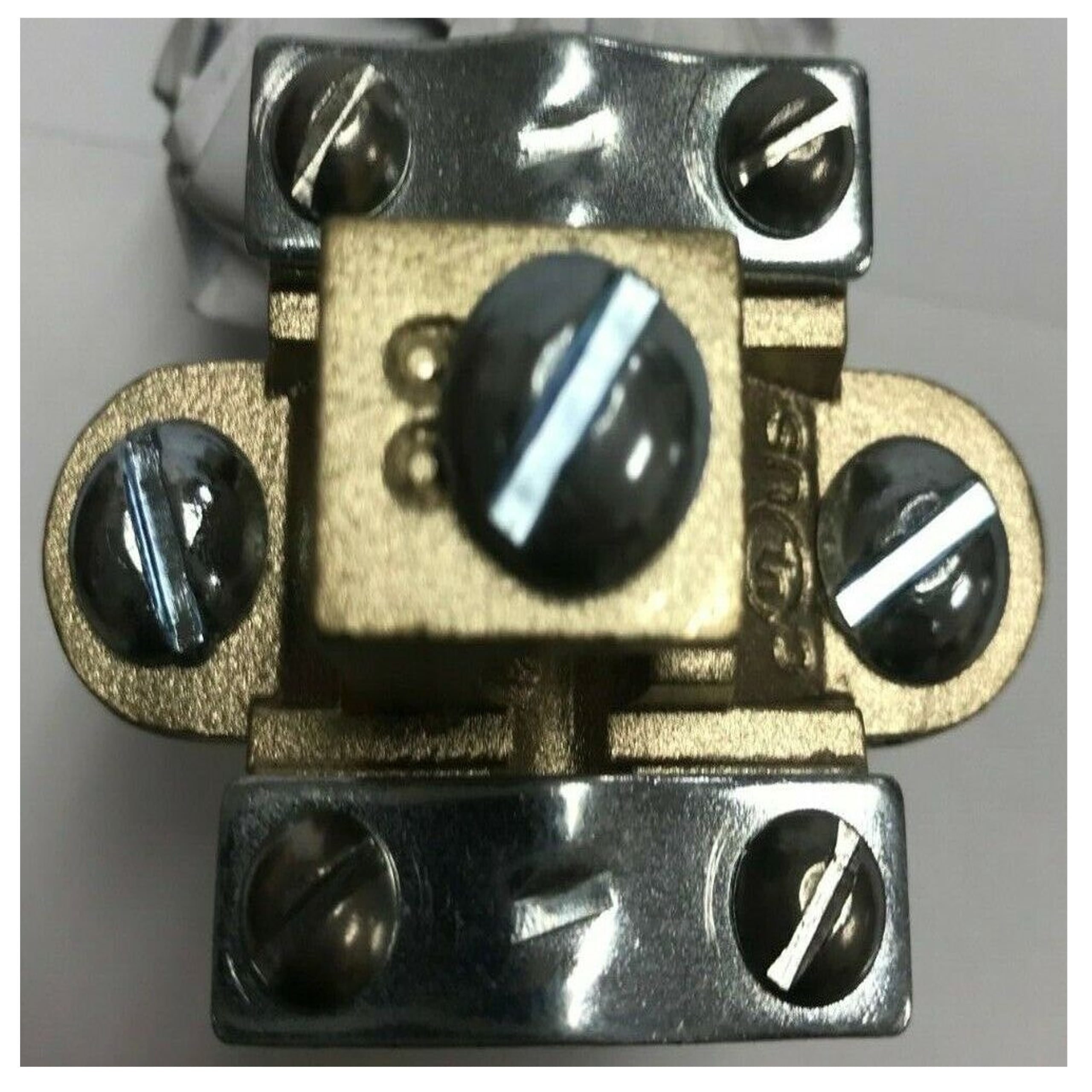 Westgate MVP99 Armored Ground Clamp with Steel Screws, Inner 20, Pipe Size 0.5-1 in