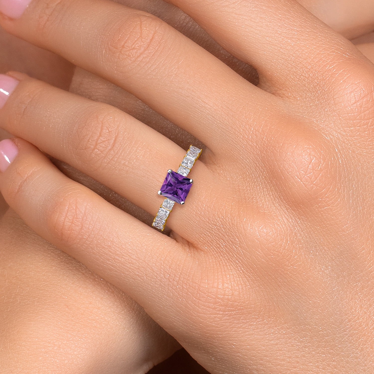 Gem Stone King 14K White And Yellow Gold Purple Amethyst and Lab Grown Diamond Engagement Ring for Women | 1.94 Cttw | Princess 6MM | Gemstone February Birthstone | Size 9