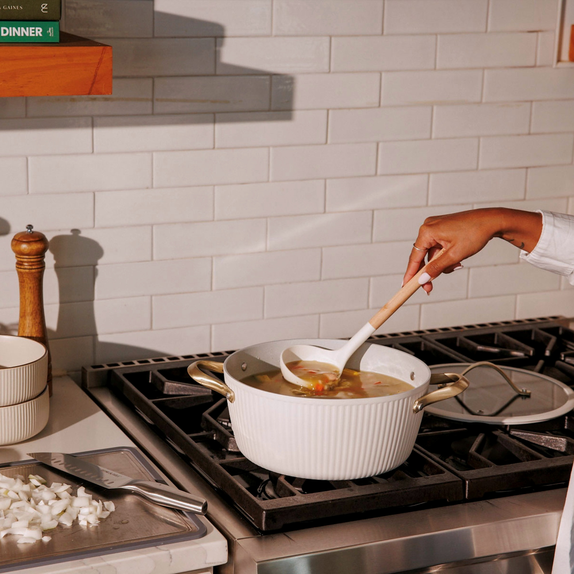 Thyme & Table 5.5 Qt Ceramic Nonstick Dutch Oven photo 2