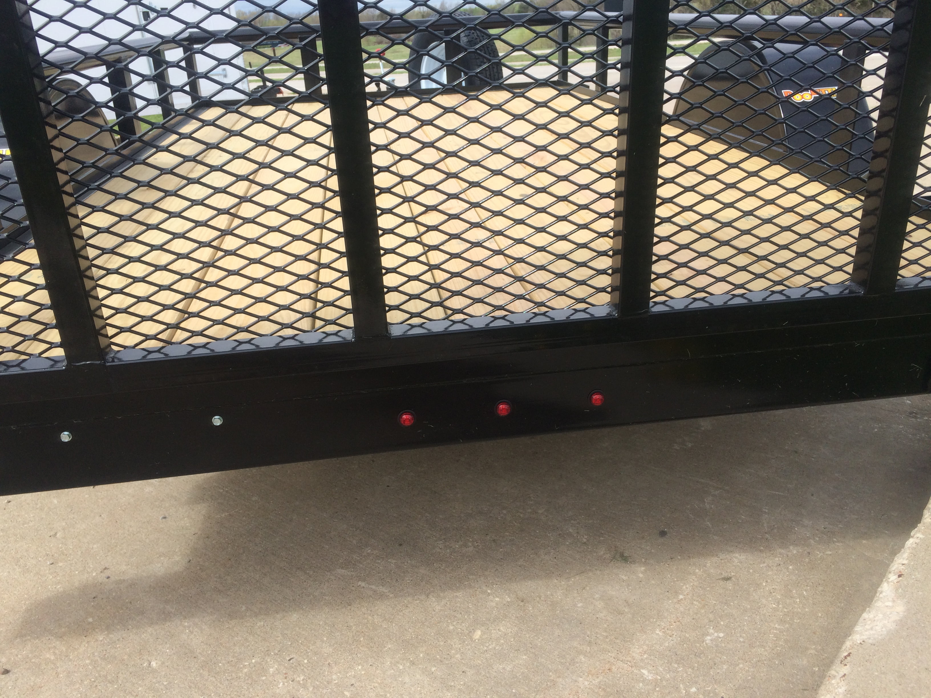 (2 pack) Hopkins Towing Solutions 2 Pack 3/4in Penny LED Clearance Side Marker, Red