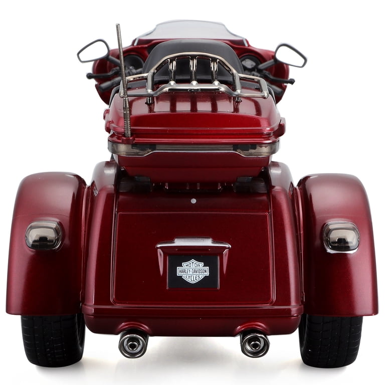 Maisto Harley Davidson 2021 CVO Tri Glide Diecast Motorcycle, 1:12