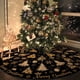thumbnail image 4 of Falda de árbol de Navidad negra con estampado navideño dorado | Base de árbol de felpa de 89 x 89 cm | Diseño festivo de copos de nieve y adornos para la decoración del hogar, 4 of 5