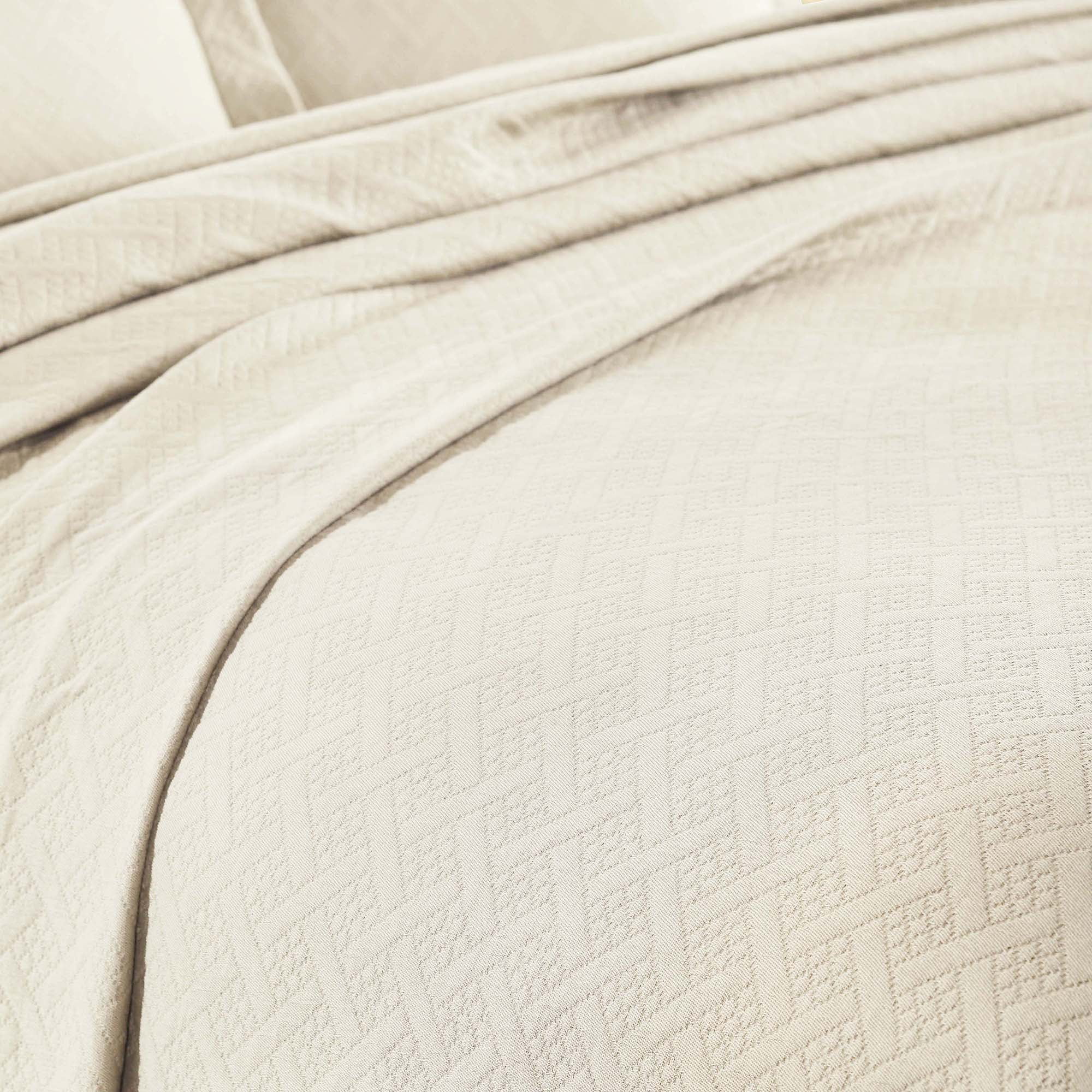 Superior Basket Weave 2 Piece Decorative Cotton Bedspread, Lightweight Bedding Set, Twin Size, Ivory