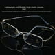 thumbnail image 1 of Gafas de presbicia de doble propósito para cerca y lejos Gafas de presbicia multifocales de titanio con memoria para hombres Gafas de presbicia con zoom inteligente y luz azul Gafas de largo alcance, 1 of 1