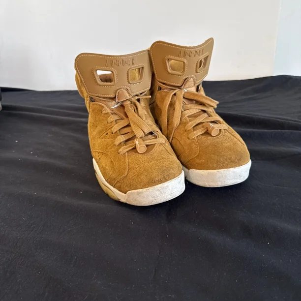 Ni - ke Ni - ke Air Jordan 6 Retro Wheat Size 9 OG VI 384664-705? Og Preowned Rare