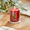 thumbnail image 2 of Yankee Candle Bougie Parfumée, Couronne de Pommes Rouges, Grande Bougie en Pot Originale, 110-150 Heures de Combustion, 22 oz, 2 of 6