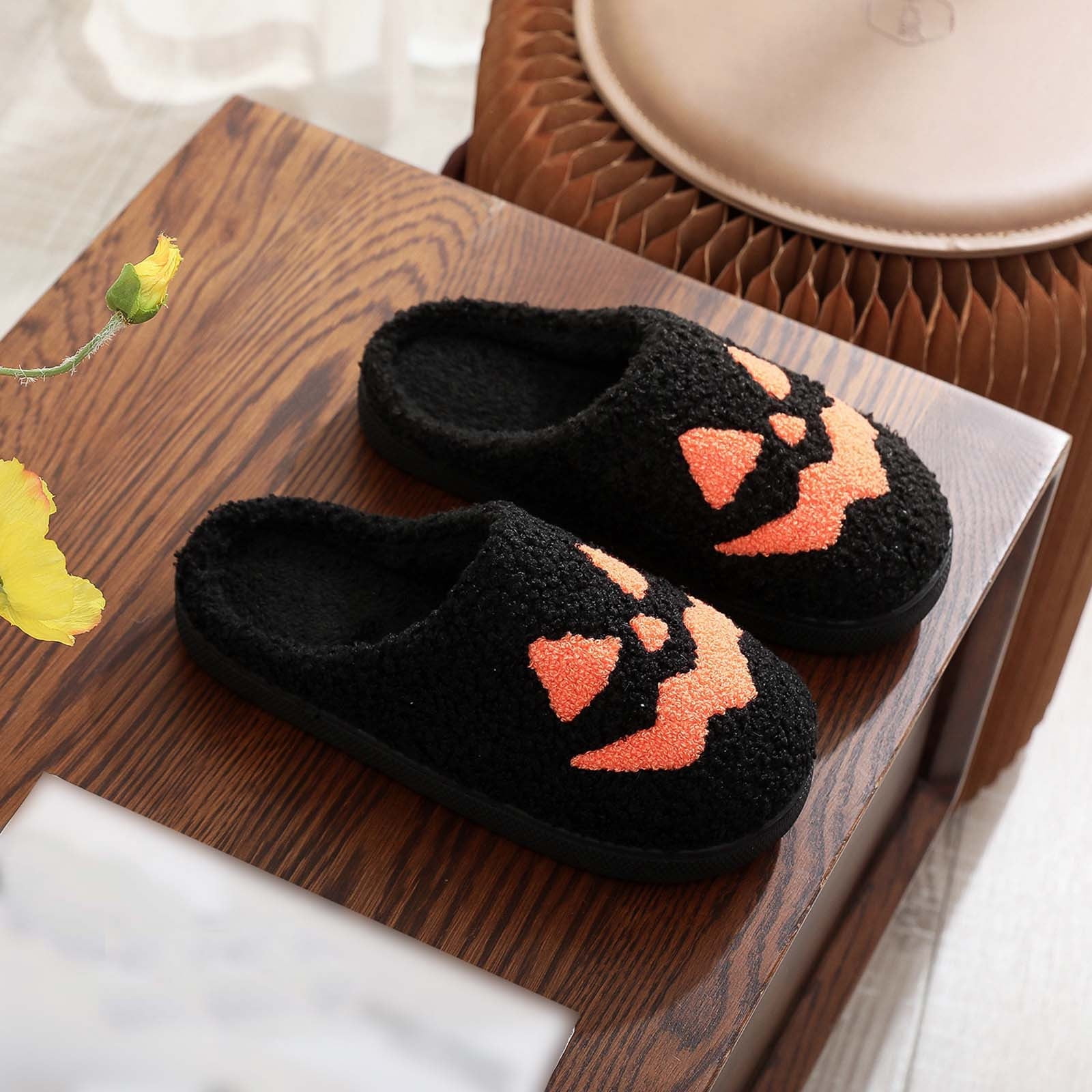 Women's Fashionable Casual Versatile Indoor Home Funny Halloween Pumpkin Face Embroidery Fashionable Fall And Winter Style Trendy Warm Flat Slippers