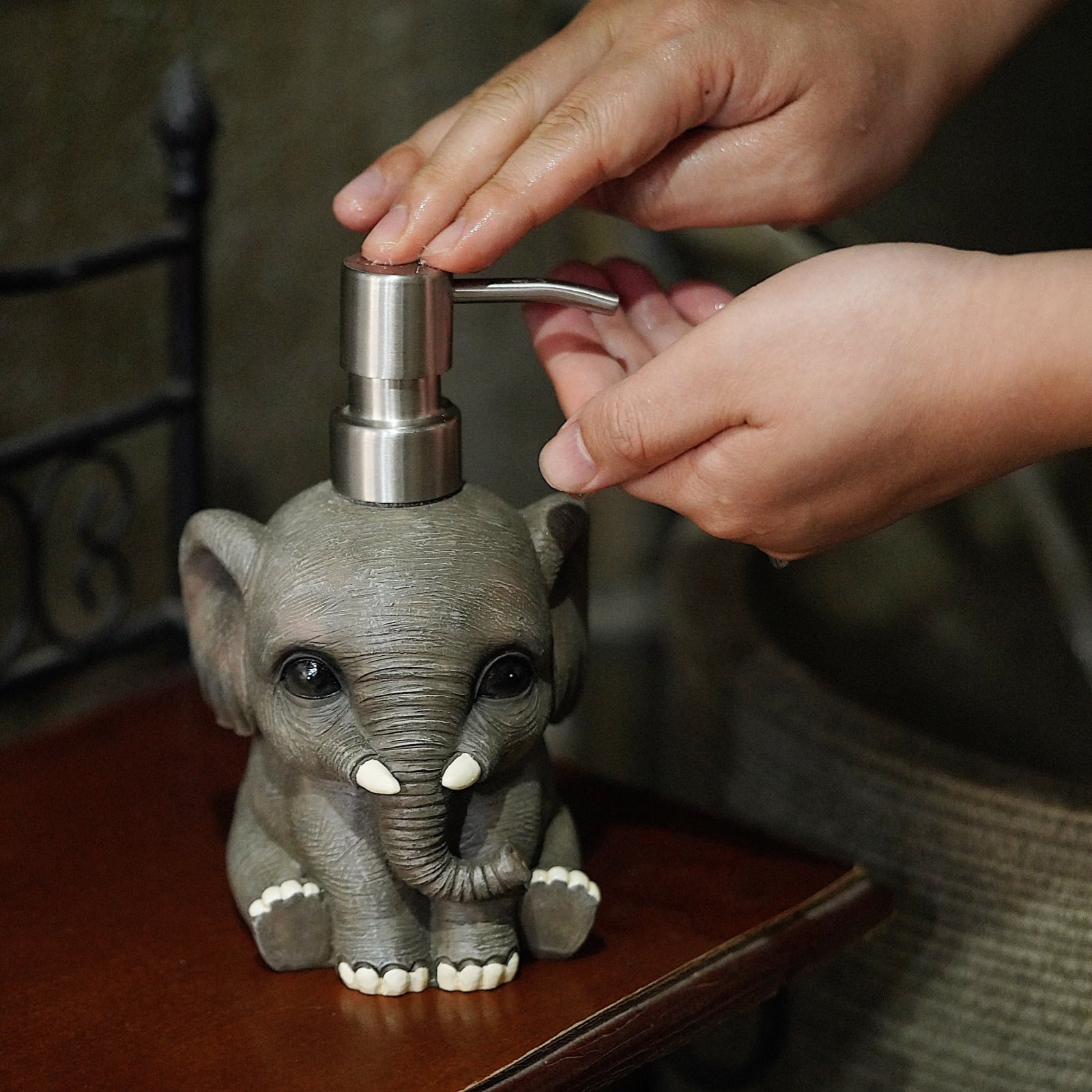 WiMiFar Elephant Gray Resin Soap Dispenser for Bathroom