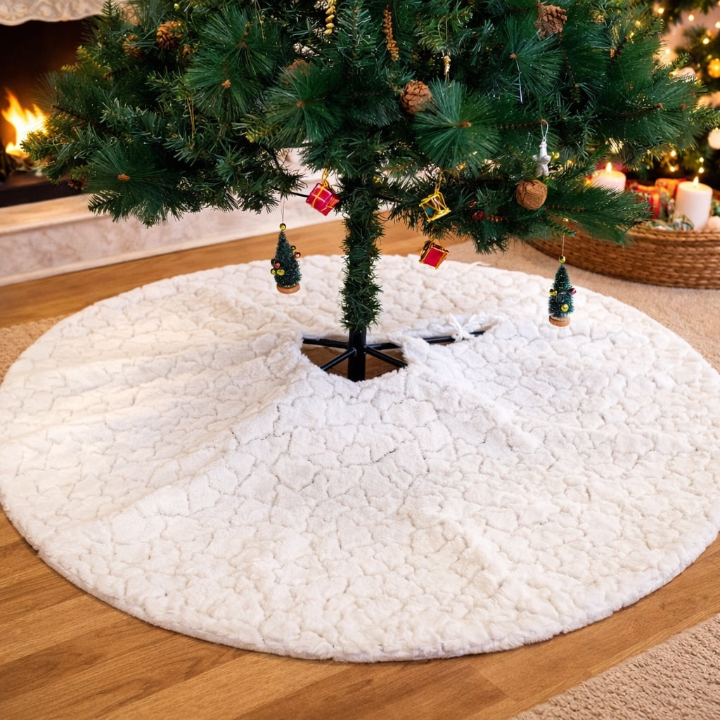 Belle 50 in. White Christmas Tree Skirt
