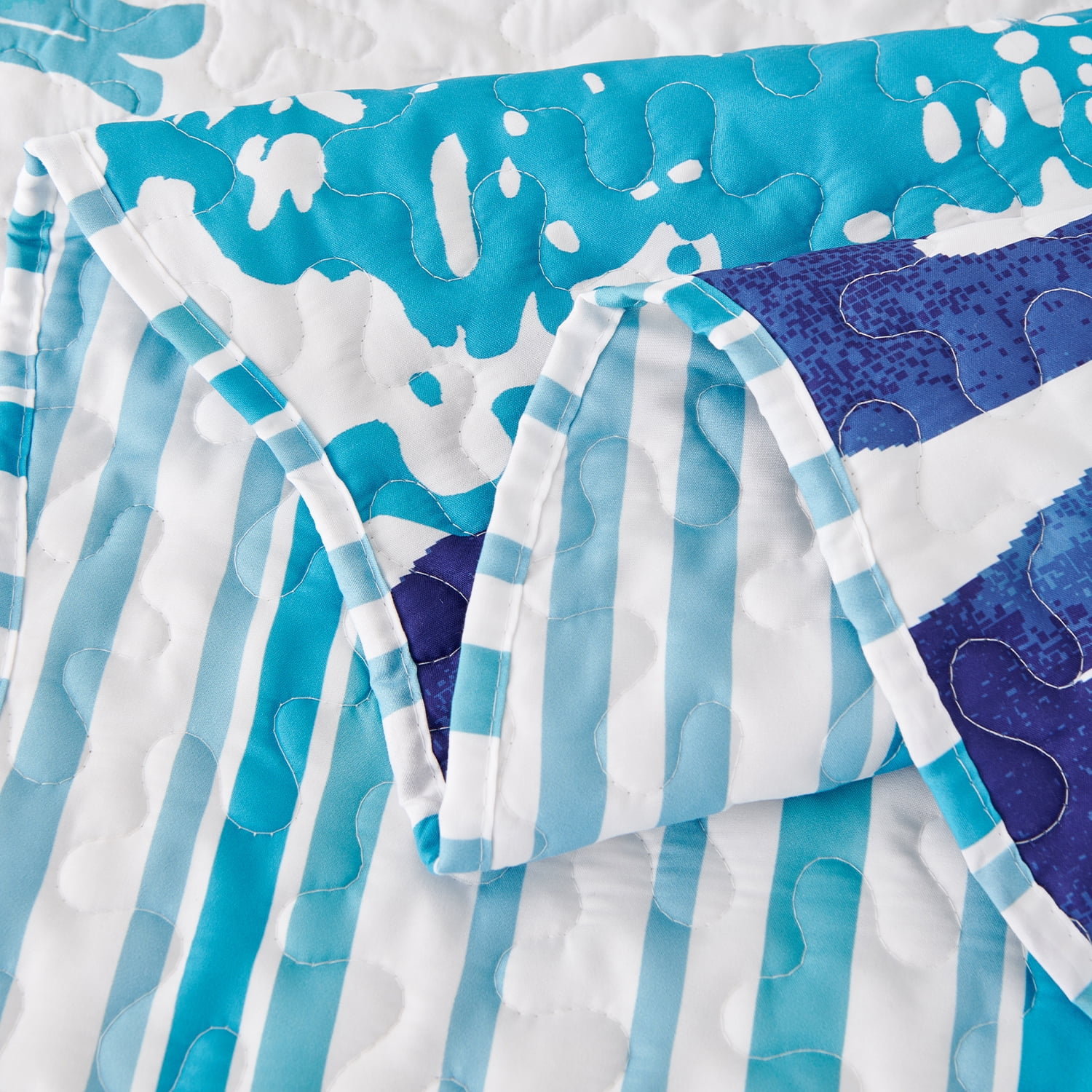 Evenhug Quilts 3-Piece King Bedding Set Coastal Animal Print Light Blue Coastal Quilt Set With Shams