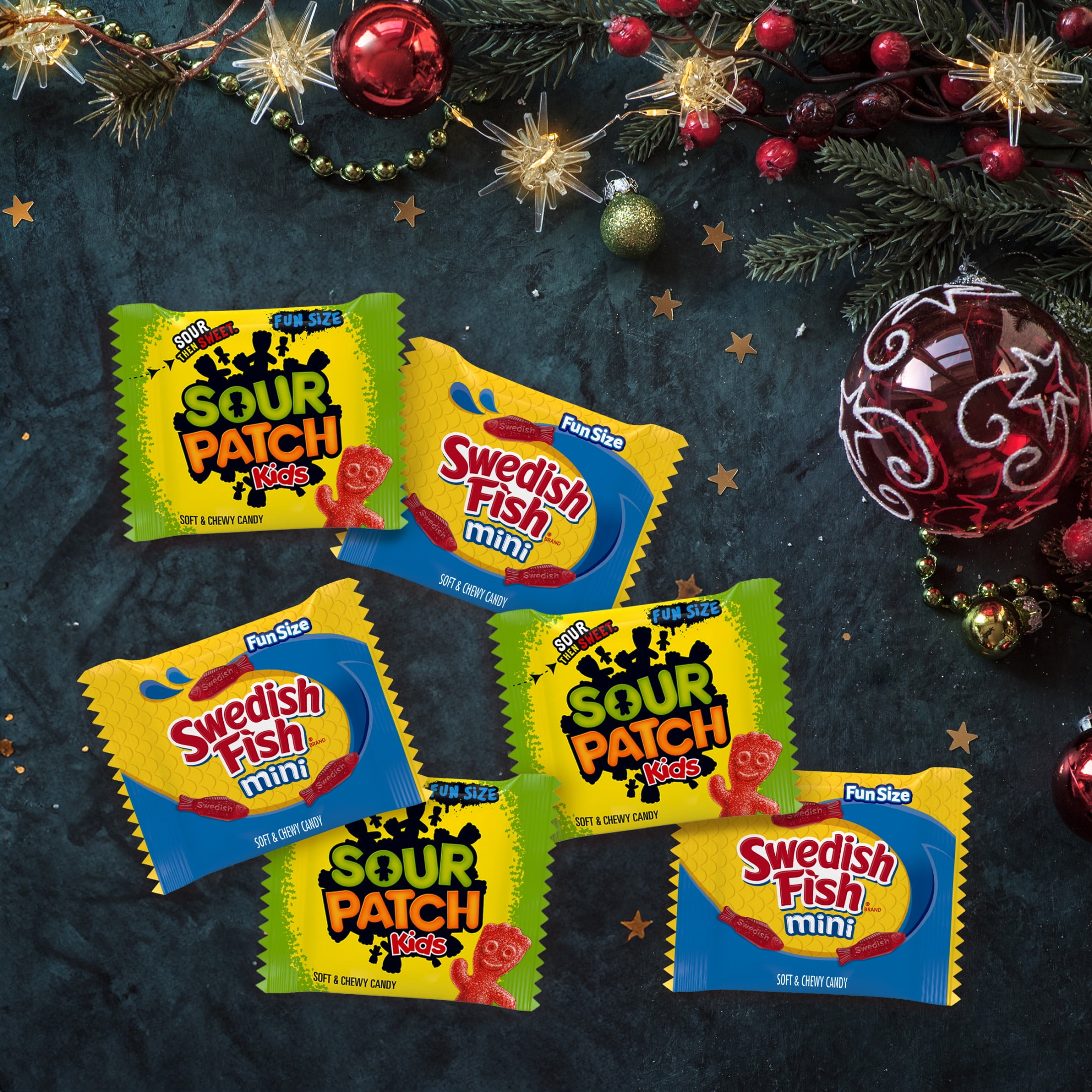 (2 pack) SOUR PATCH KIDS and SWEDISH FISH Mini Holiday Candy Variety Pack, 22 Snack Packs