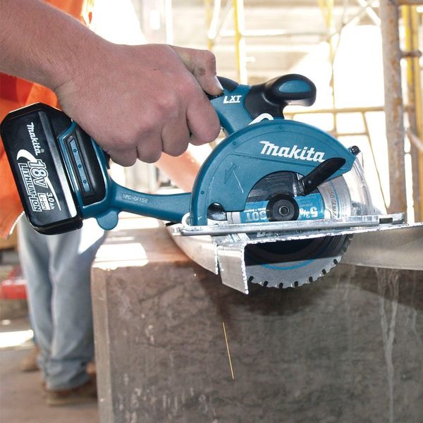 Makita Cordless Circ Saw,5-3/8 in Blade 