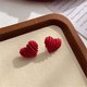 thumbnail image 4 of sweethay 1 par de pendientes de corazón para mujer, Festival, boda, fecha de compromiso, tienda de trabajo, Piercing pequeño para oreja, Ropa, zapatos y accesorios Miscelánea Rojo, 4 of 6