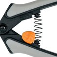 thumbnail image 3 of Fiskars America 7508120 Sécateurs à Bord Droit en Acier Inoxydable de 2 Po - Lot de 2, 3 of 3